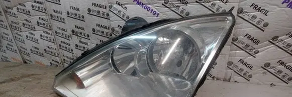 Ford Focus Headlight/headlamp 2M5113W030BD