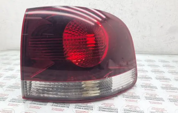Volkswagen Touareg I Rear/tail lights 7L6945096R