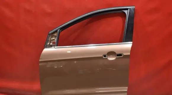 Ford Kuga II Front door