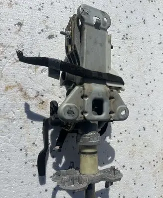 BMW 5 E60 E61 Steering wheel axle 6780876