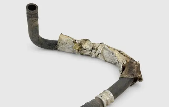 Hummer H3 Heater radiator pipe/hose 15271643