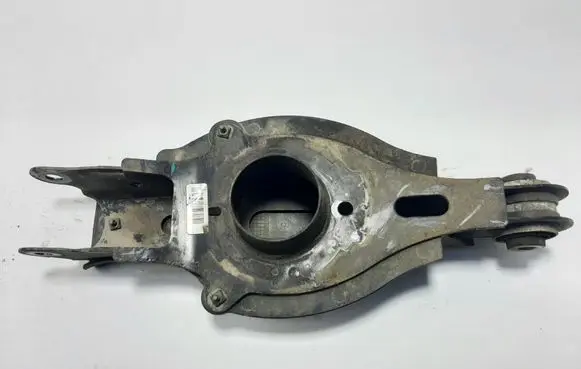 Rear upper control arm/wishbone