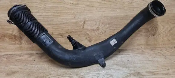 Intercooler hose/pipe