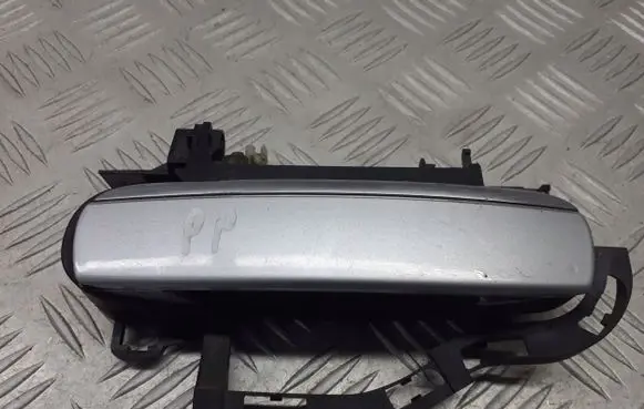 Audi A6 Allroad C6 Front door exterior handle/bracket 4F0837886