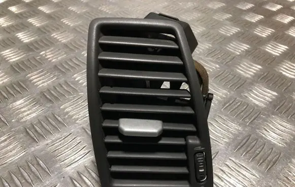 Volvo XC90 Dashboard side air vent grill/cover trim 3409398