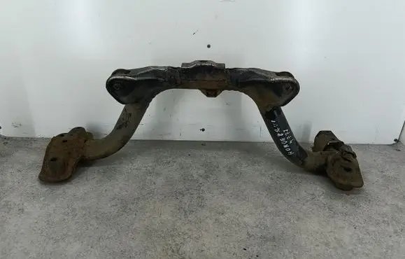Honda CR-V Rear axle beam 