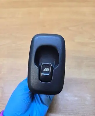 Volvo XC90 Electric window control switch 30658696 5586A3RUA 03120700