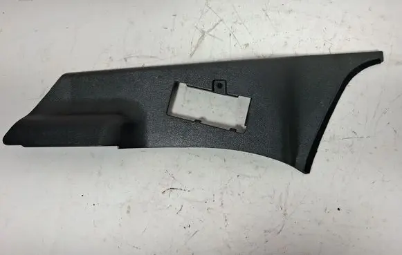 Foot area side trim