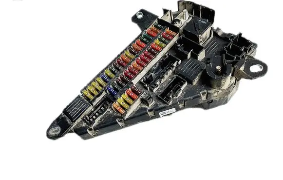 BMW 5 E39 Fuse module 9138830