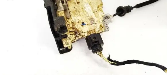 Volkswagen PASSAT B6 Front door lock 3C1837016A