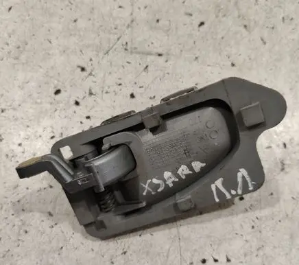 Citroen Xsara Picasso Front door interior handle 9631487777