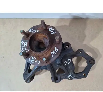Mazda 6 Rear wheel hub spindle/knuckle 0Y03