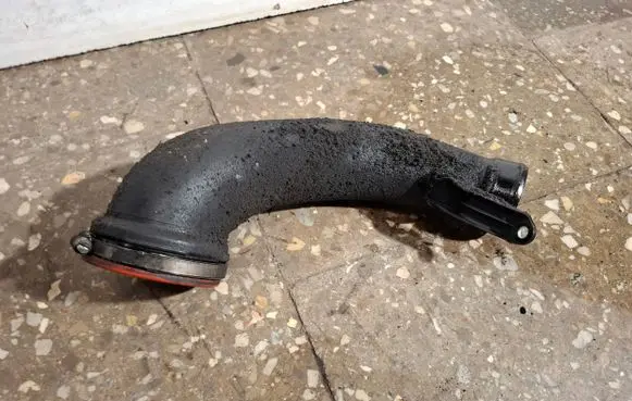 Volvo S60 Intercooler hose/pipe 30774692