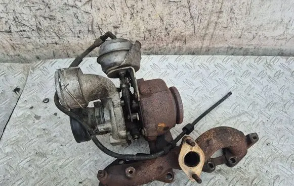Volkswagen PASSAT B6 Turbo 03G253010J