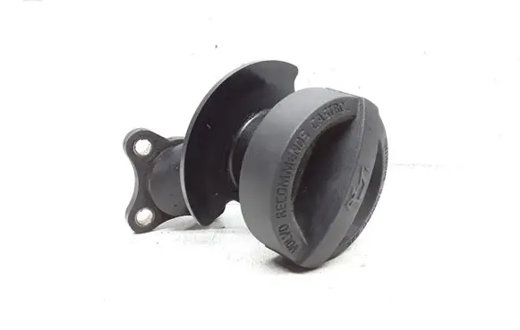 Volvo V70 Oil fill pipe 30777537