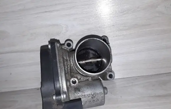 Volkswagen Polo III 6N 6N2 6NF Throttle valve 03D133062E