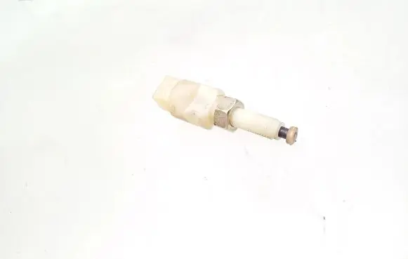 Audi A4 S4 B5 8D Clutch pedal sensor 4A0945515A