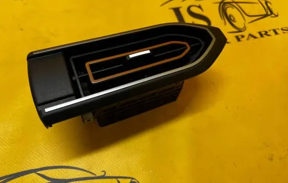Dacia Sandero III Dash center air vent grill 687612745R