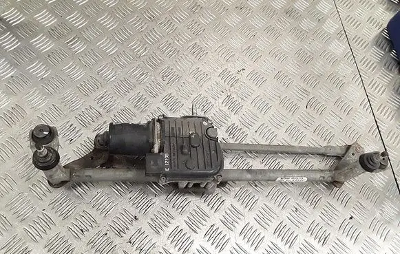 Volkswagen Scirocco Front wiper linkage 1K8955023G A2439378