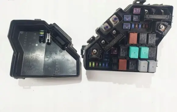 Honda CR-V Fuse module swa0030