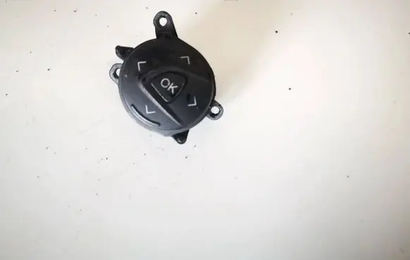 Steering wheel buttons/switches