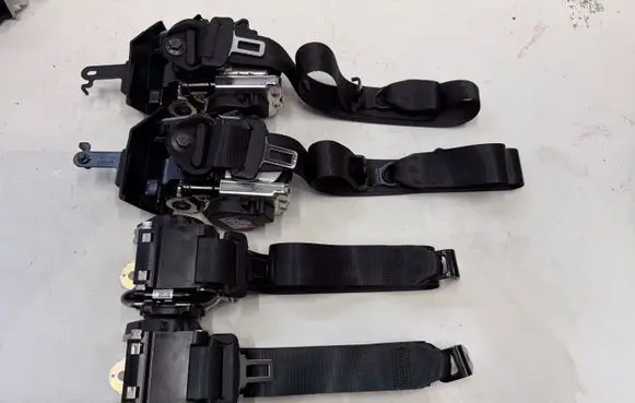 Volvo XC40 Set of seat belts