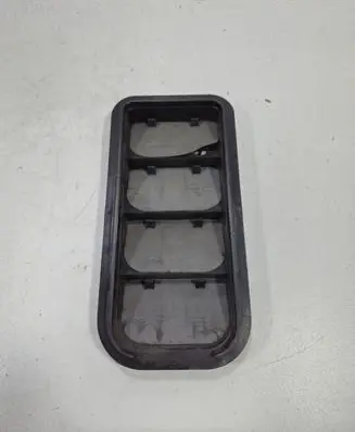 Volkswagen Crafter Quarter panel pressure vent 7N0819465E
