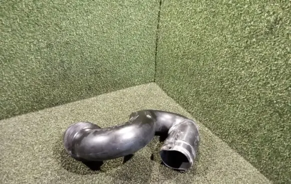 Opel Vivaro Air intake duct part 165555514R 93451665