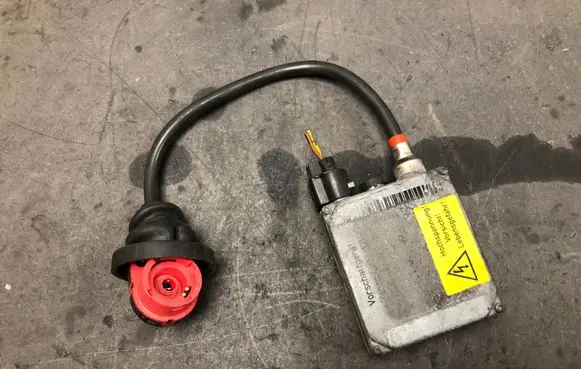 Headlight ballast module Xenon