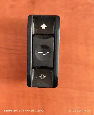 BMW 5 E60 E61 Sunroof switch 6907288 6131 03015010