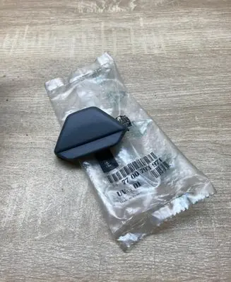 Renault Megane II Seat belt trim 7700793971