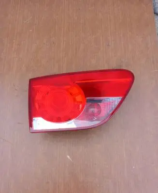 Tailgate rear/tail lights