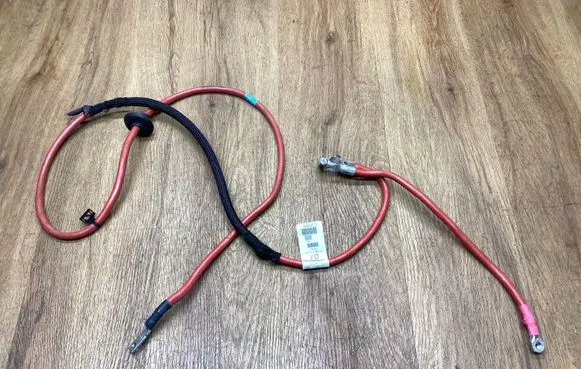 Mercedes-Benz GLE (W166 - C292) Positive cable (battery) A1664404337