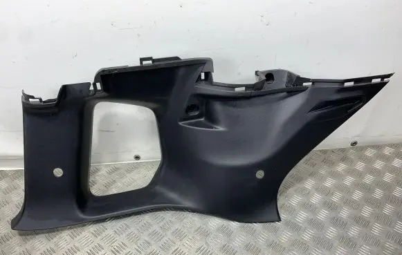 Mitsubishi Outlander IV (D)pillar trim (top) 7230B077ZZ 7230B075ZZ