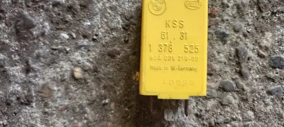 BMW 5 E34 Other relay 61311378525