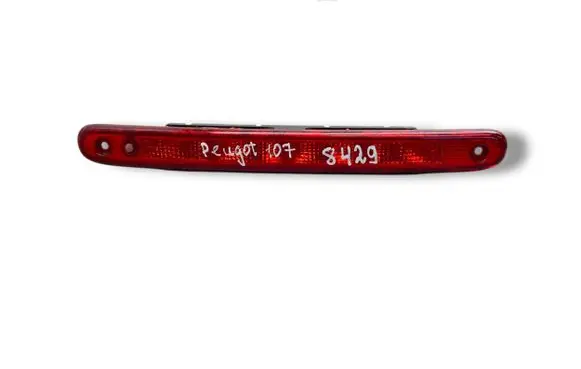 Peugeot 107 Third/center stoplight E204017