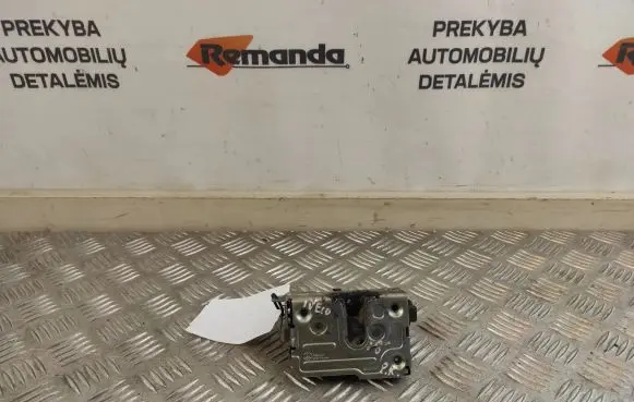 Iveco Daily 45 - 49.10 Front door lock