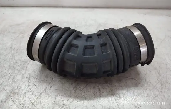 Nissan Qashqai+2 Air intake hose/pipe