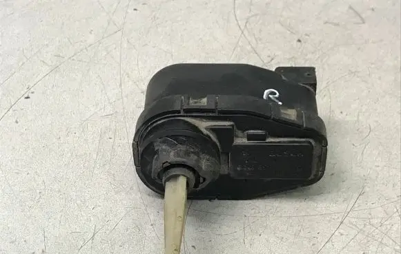 BMW 3 E36 Headlight level adjustment motor 0307851327