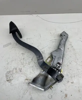 Mercedes-Benz S W116 Brake pedal 1072940801