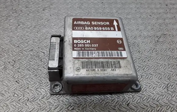 Audi A4 S4 B5 8D Airbag control unit/module 8A0959655B 0285001037