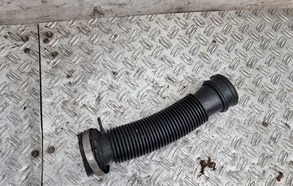 Renault Megane III Air intake hose/pipe EU8