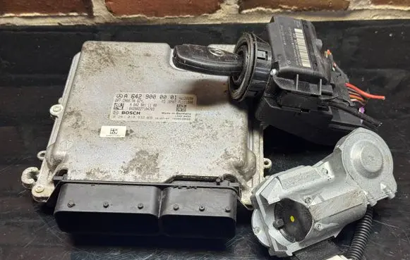 Mercedes-Benz Sprinter W906 Engine control unit/module A6429000001