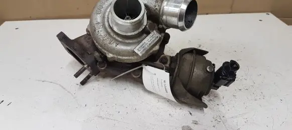 Ford Focus Turbo GTB1449VZ 9677063780 8064981