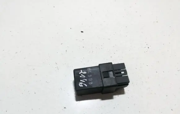 Mitsubishi Carisma Other relay mb954185 72tm200