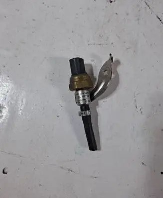 Mercedes-Benz GLC X253 C253 Fuel pressure sensor A6510703981