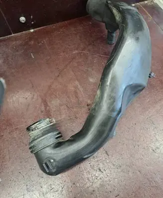 Intercooler hose/pipe