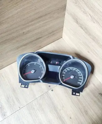 Speedometer (instrument cluster)