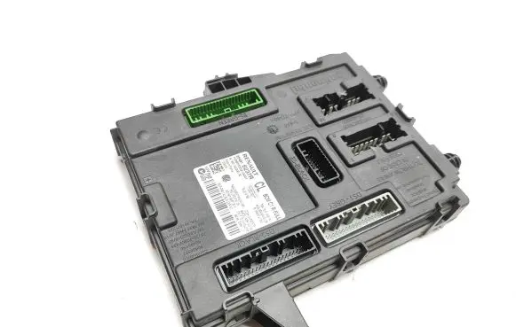 Renault Espace V (RFC) Fuse module 284B16237R S180192200K 1638365521900