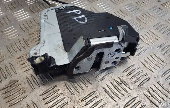 Honda CR-V Front door lock 72111T1GE001A 41113020780